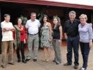 Grupo de escultores participantes junto a los escultores Brenes y Arias